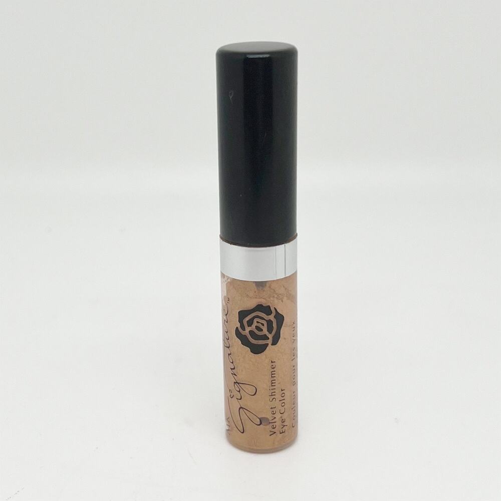 New Mary Kay Signature Velvet Shimmer Eye Color in Gold